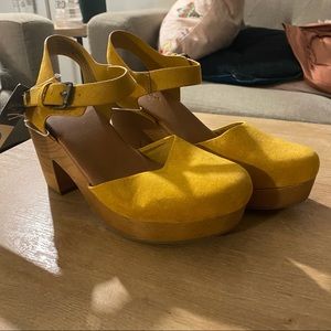 universal thread yellow suede wooden clog